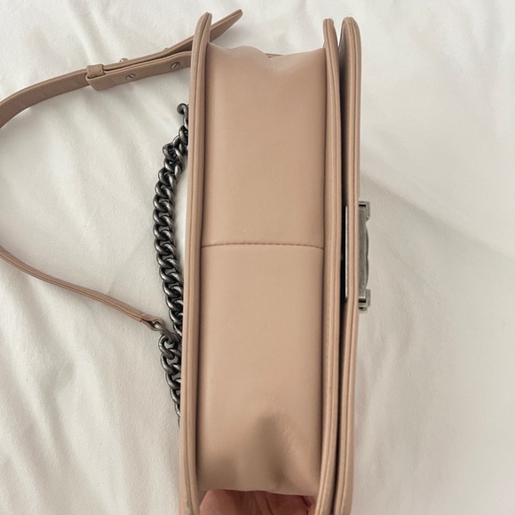 Chanel Boy Flap Bag Chevron Lambskin Old Medium - Picture 7 of 14